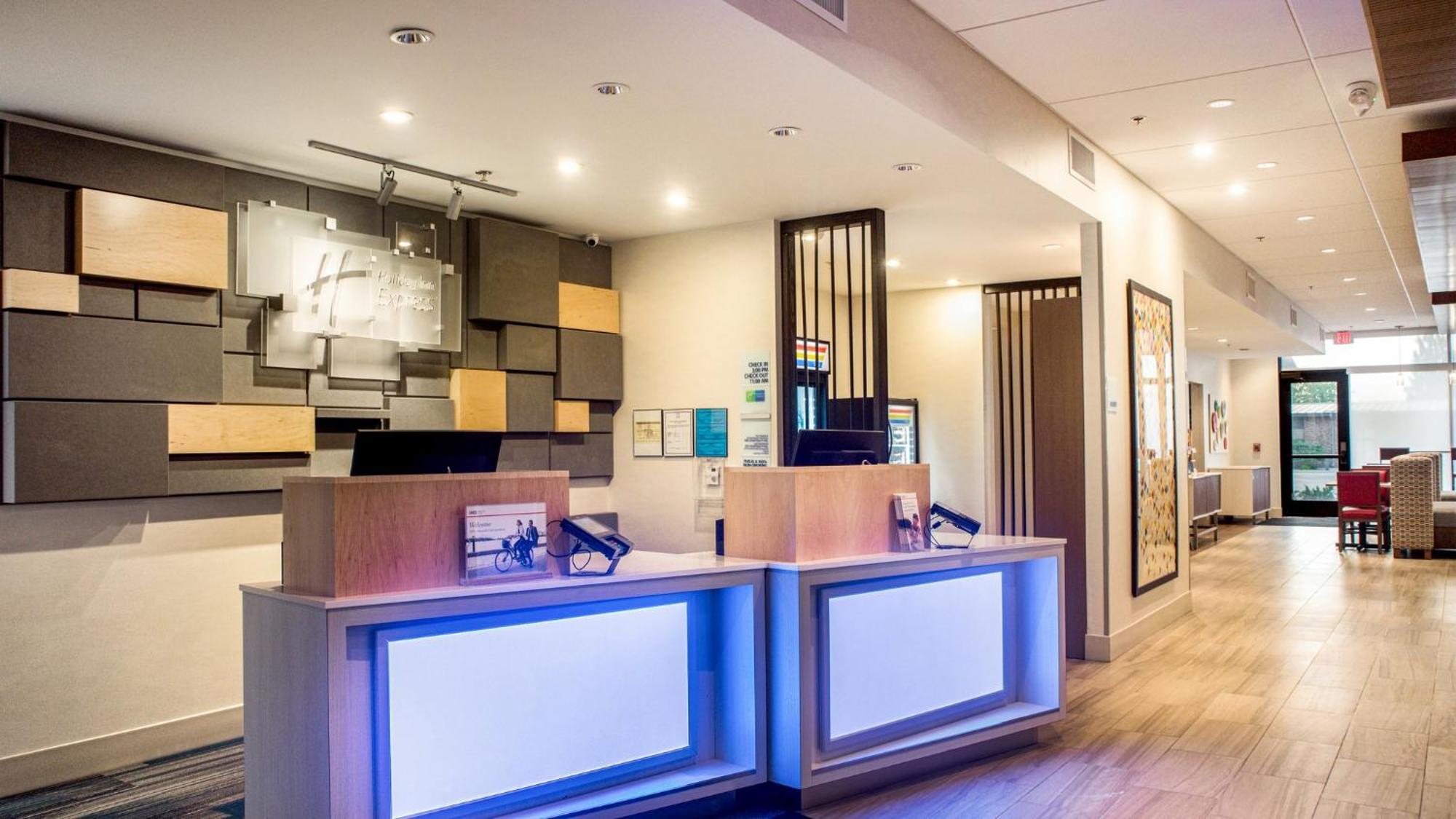 Holiday Inn Express & Suites Racine By Ihg Esterno foto