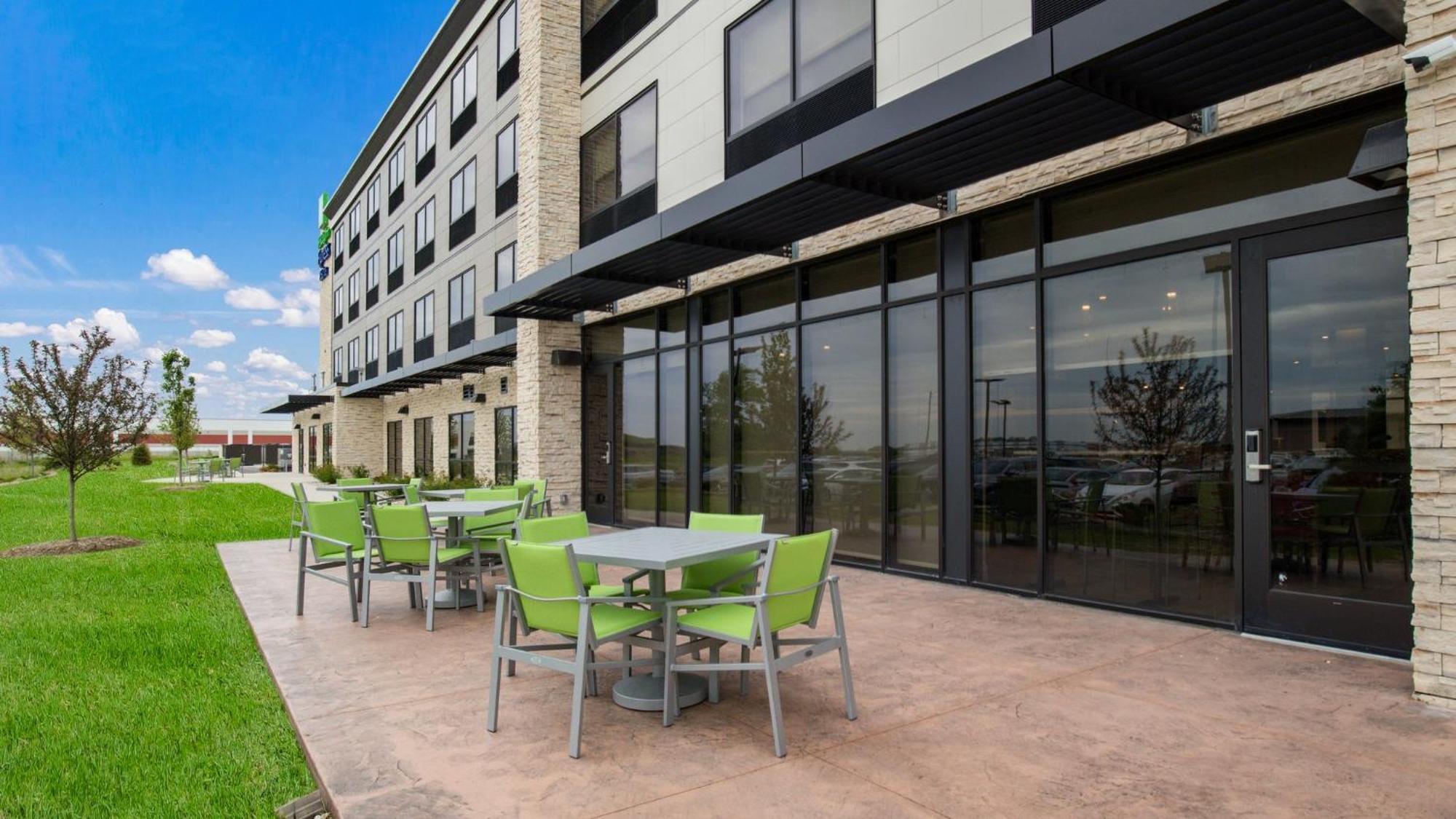 Holiday Inn Express & Suites Racine By Ihg Esterno foto
