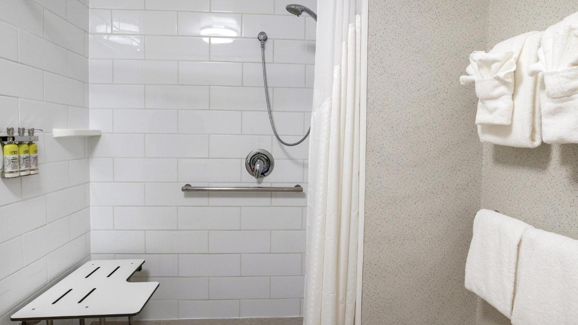 Holiday Inn Express & Suites Racine By Ihg Esterno foto